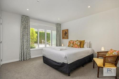 Modern 2 Bedroom City Fringe Apartment — 4-Star Luxury Hotel in Auckland, New Zealand