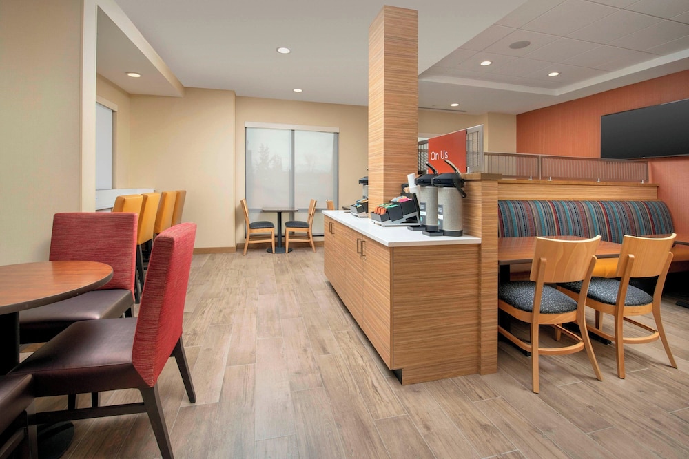 TownePlace Suites by Marriott College Park - photo 37