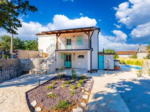 Holiday Home Paesana Heritage House by Interhome — 4-Star Luxury Hotel in Vrbnik, Croatia