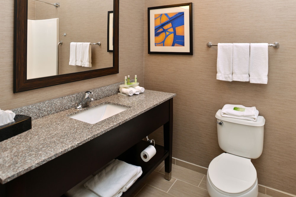 Holiday Inn Express St. Louis West O'Fallon by IHG - photo 35