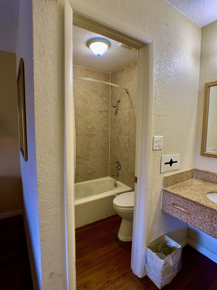 La Vista Inn - photo 23