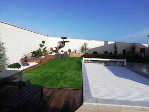 Le 26 in Ruffec, France