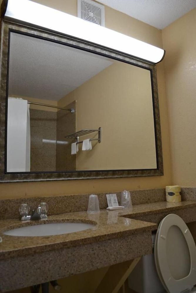 Americas Best Value Inn Smithfield - photo 32