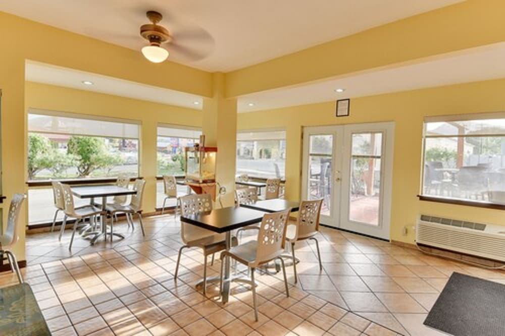 Vagabond Inn Bishop - photo 20