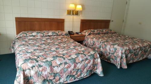 Oakridge Motel - photo 9