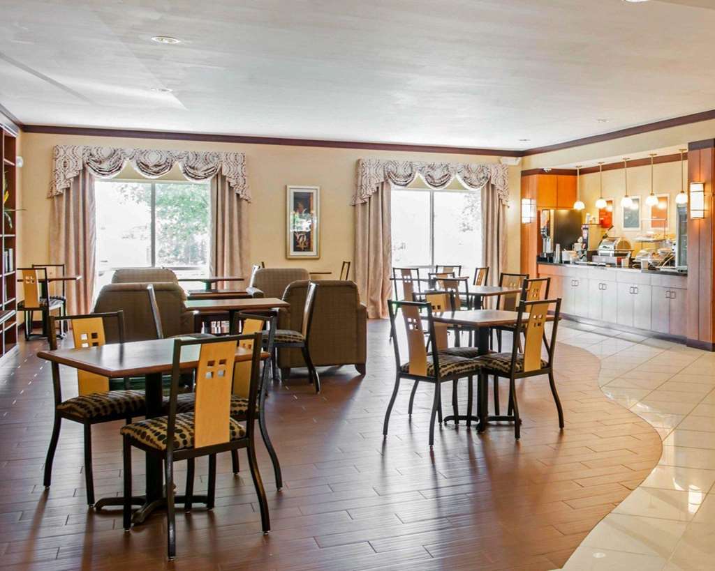 Comfort Suites Southport - photo 41