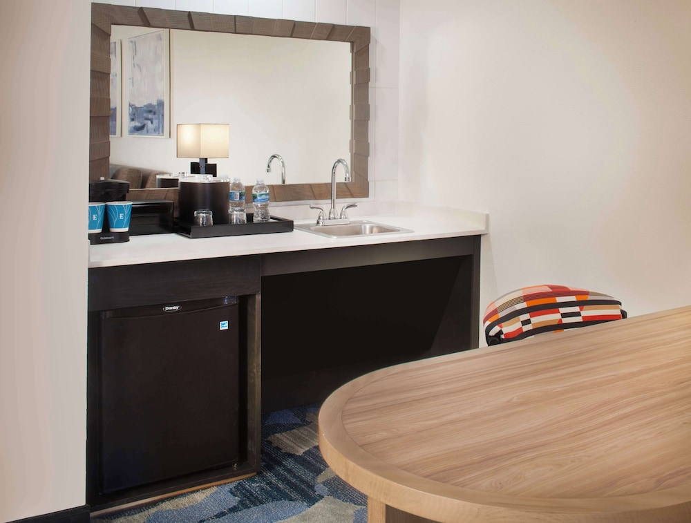 Embassy Suites by Hilton Palm Beach Gardens PGA Boulevard - photo 22