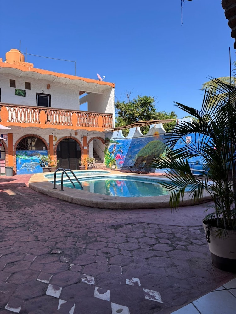 Bungalows Los Flamingos in Rincon De Guayabitos, Mexico