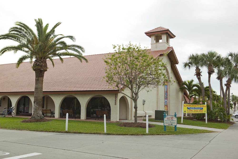 Siesta Bay RV Resort - photo 29