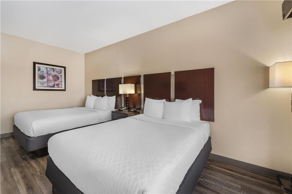 Best Western Plus Eastgate Inn & Suites - photo 22
