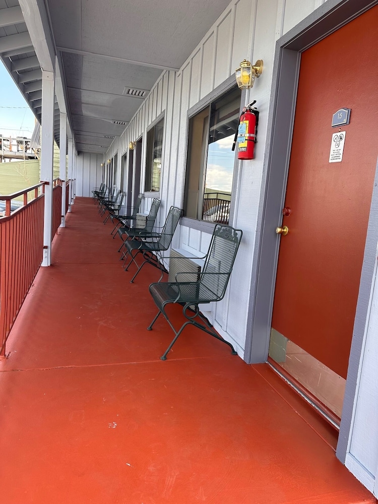 Yosemite Gateway Motel - photo 68