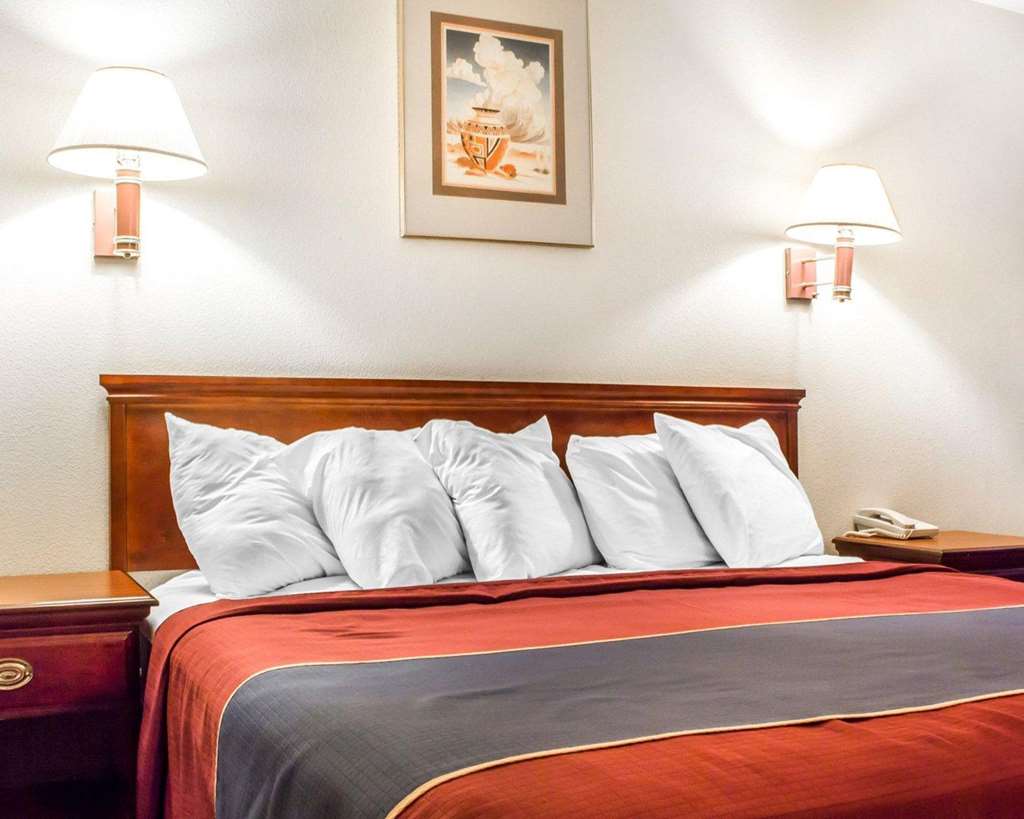 Rodeway Inn Winslow I 40 - photo 13