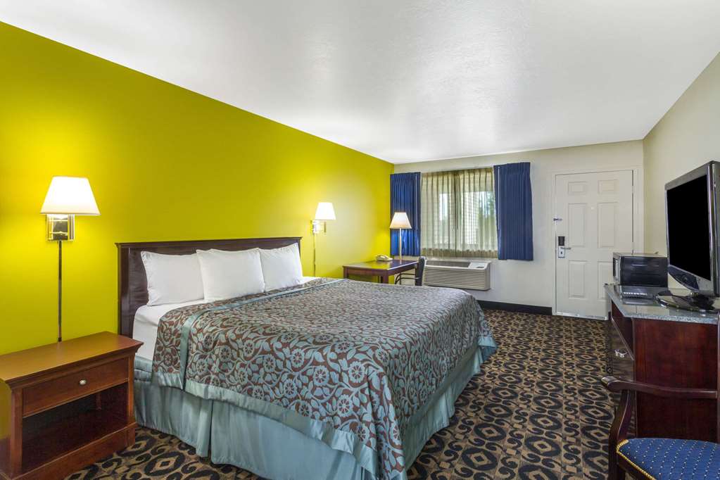 Days Inn by Wyndham Delta - photo 15