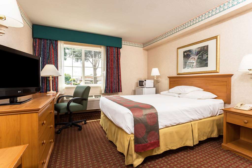 Ramada by Wyndham Portland - photo 9