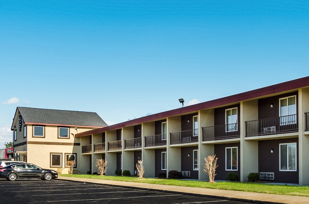 Red Roof Inn Madison Heights VA - photo 29