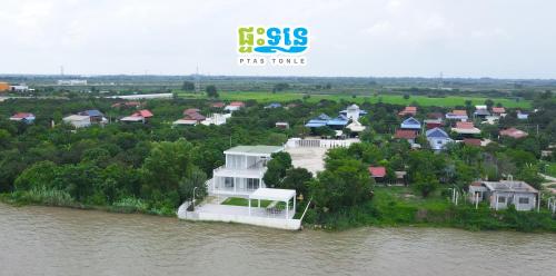 ផ្ទ ទន្ល Ptas Tonle in Unknown City, Cambodia