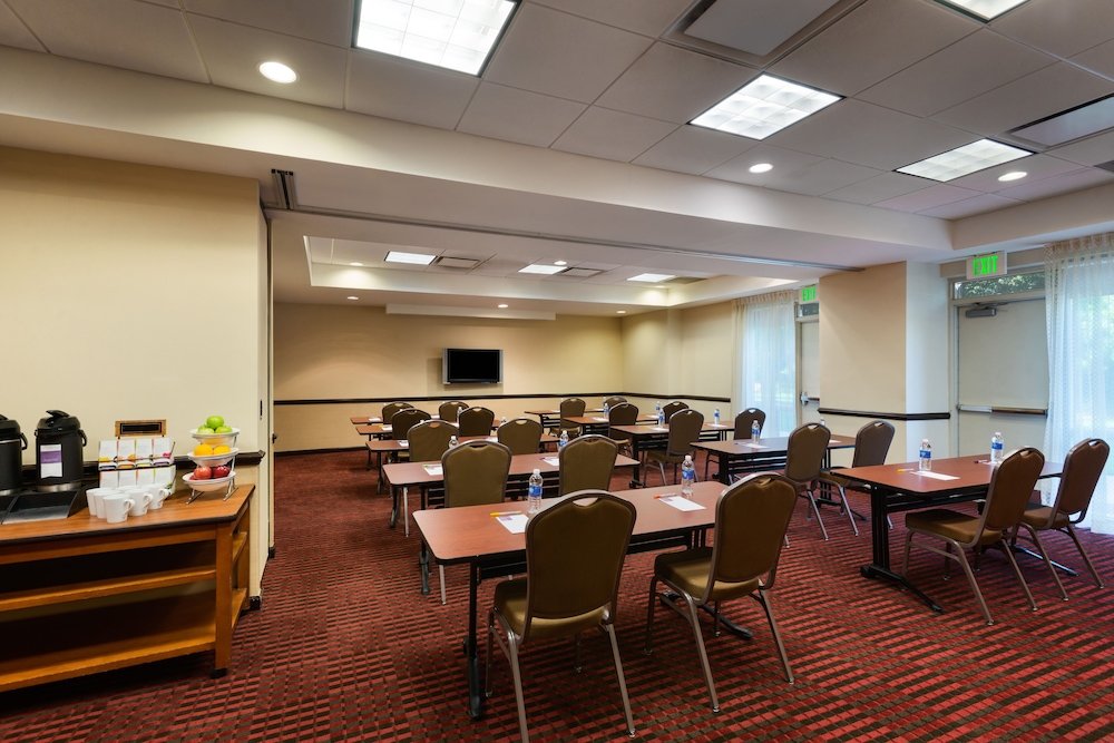 Hyatt Place Baltimore Owings Mills - photo 18