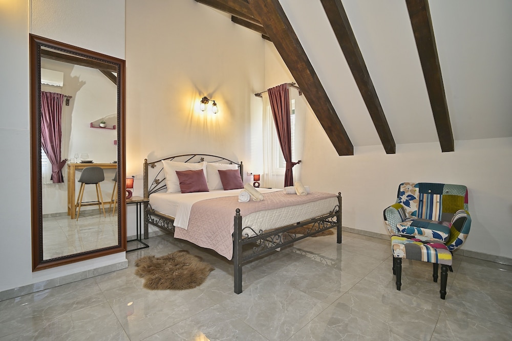 Briscola & Tresette Studios — 4-Star Luxury Hotel in Split, Croatia
