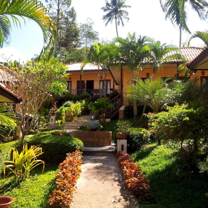 Paradise Bungalows in Ko Chang Tai, Thailand