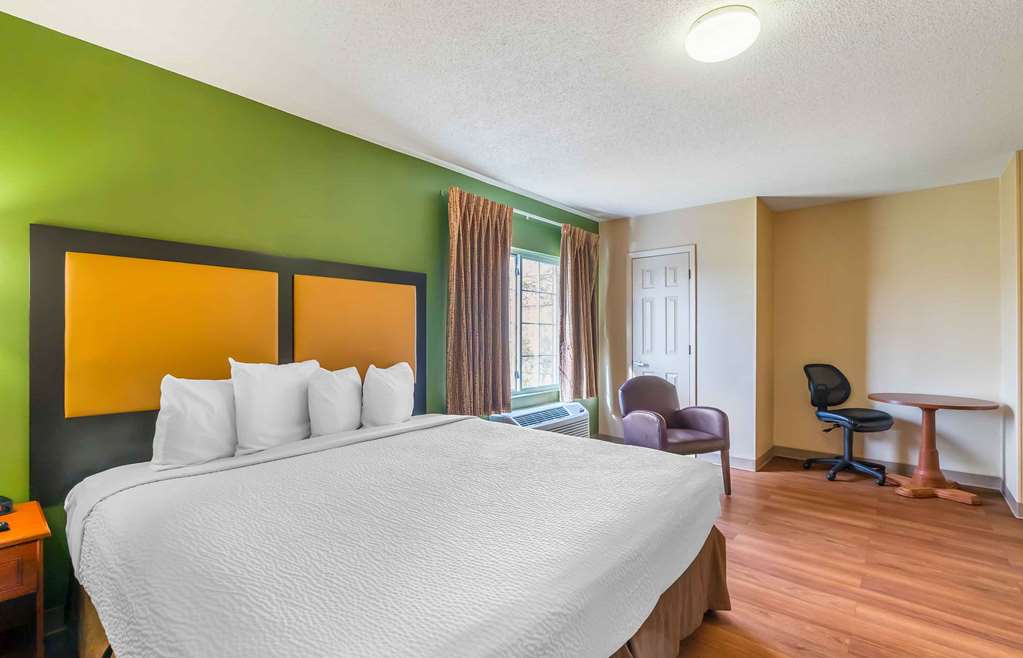 Extended Stay America Suites Chesapeake Greenbrier Circle - photo 15