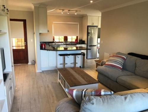 Thirty Two Whale Rock Gardens — 4-Star Luxury Hotel in Plettenberg Bay, South Africa