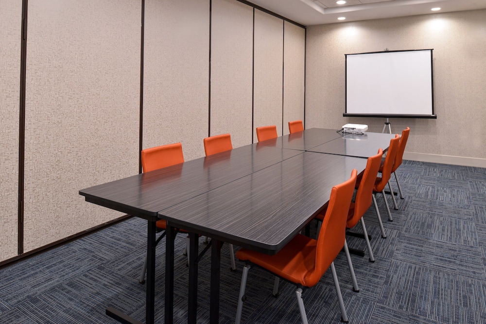 Holiday Inn Express & Suites Pueblo North by IHG - photo 53