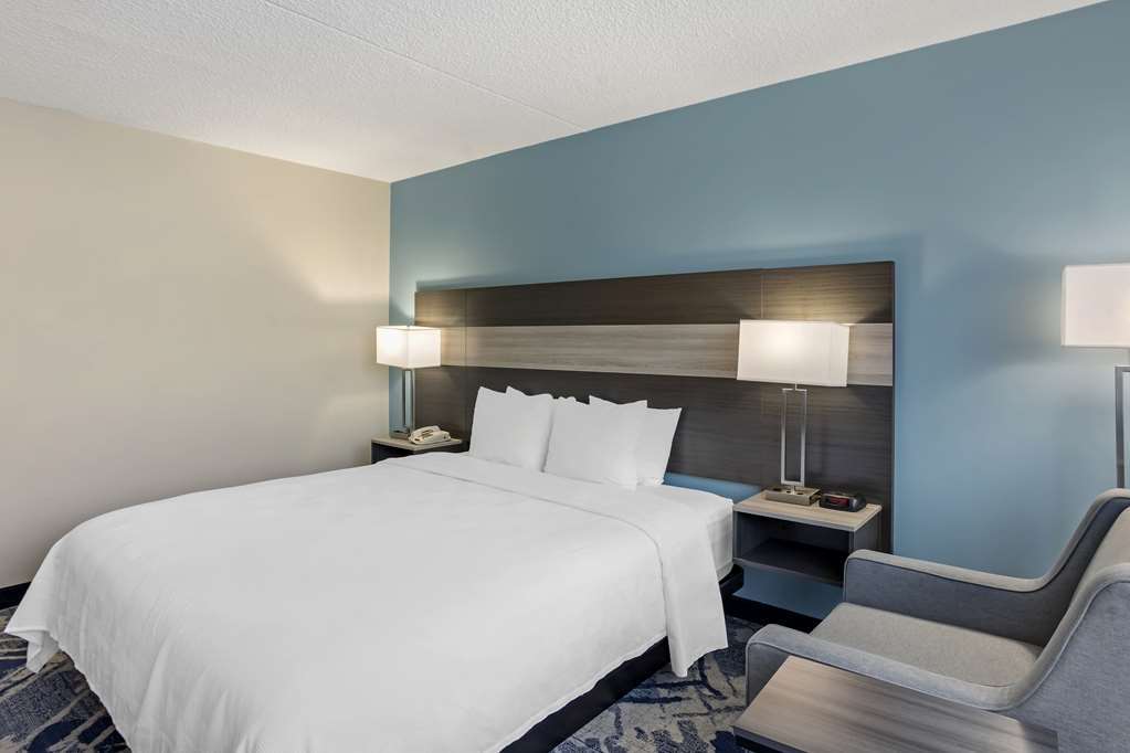 Best Western Rutgers University Hotel - photo 14