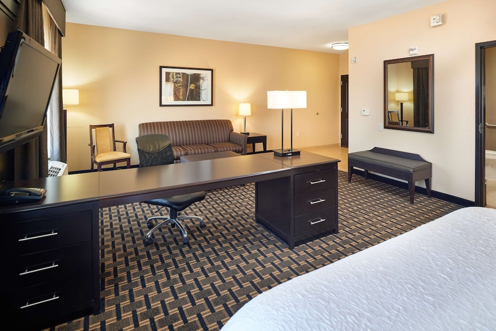 Hampton Inn & Suites Longview North - photo 18