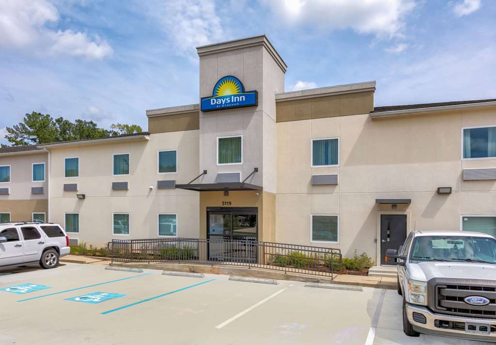 Days Inn by Wyndham Zachary LA - photo 2