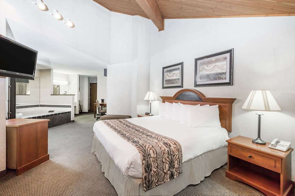 Baymont by Wyndham LeMars - photo 13