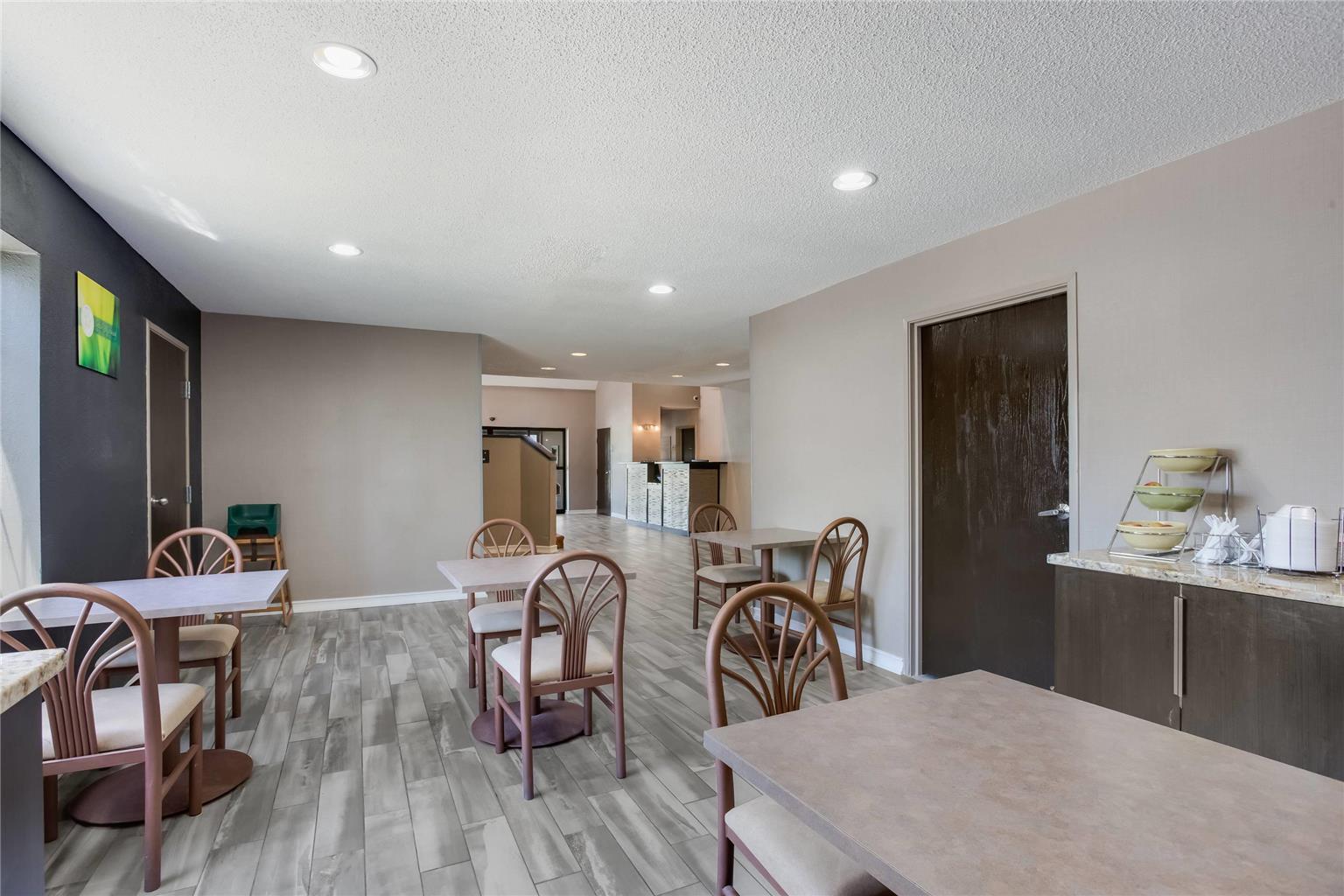 Quality Inn Lees Summit Kansas City - photo 33