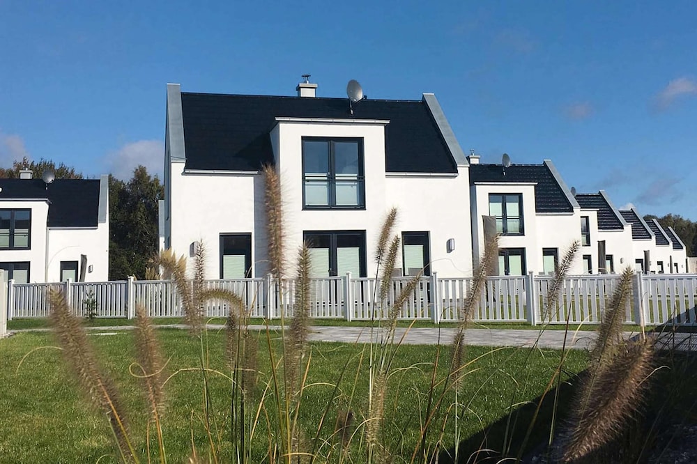 Ferienhaus am Yachthafen in Peenemunde — 4-Star Luxury Hotel in None, Germany