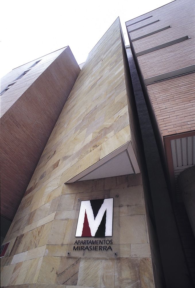 Mirasierra Suites Pamplona — 4-Star Luxury Hotel in Pamplona, Spain