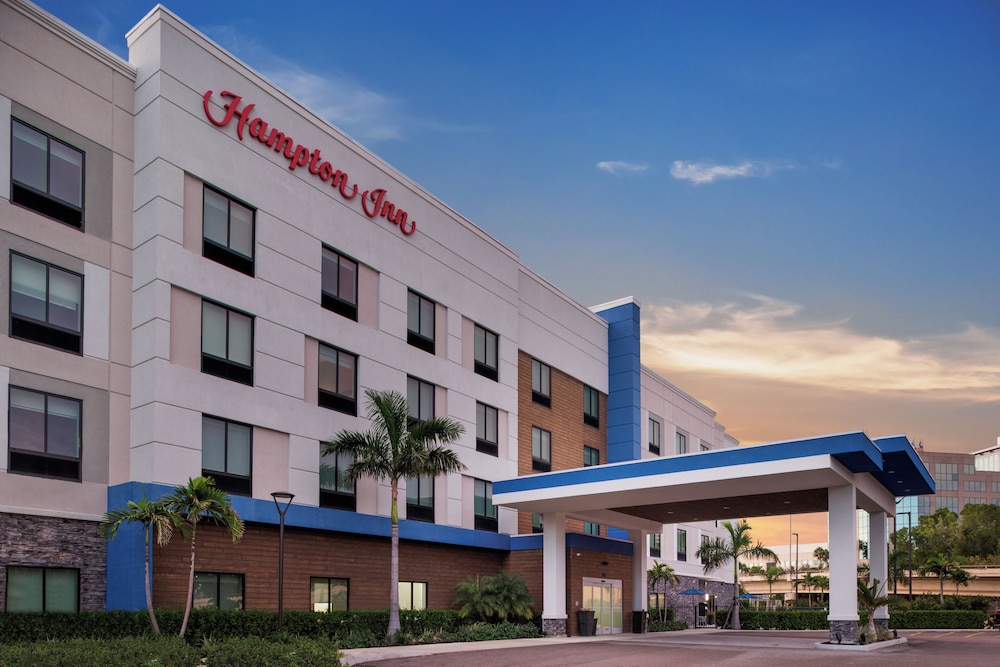Hampton Inn Fort Myers Downtown - photo 32