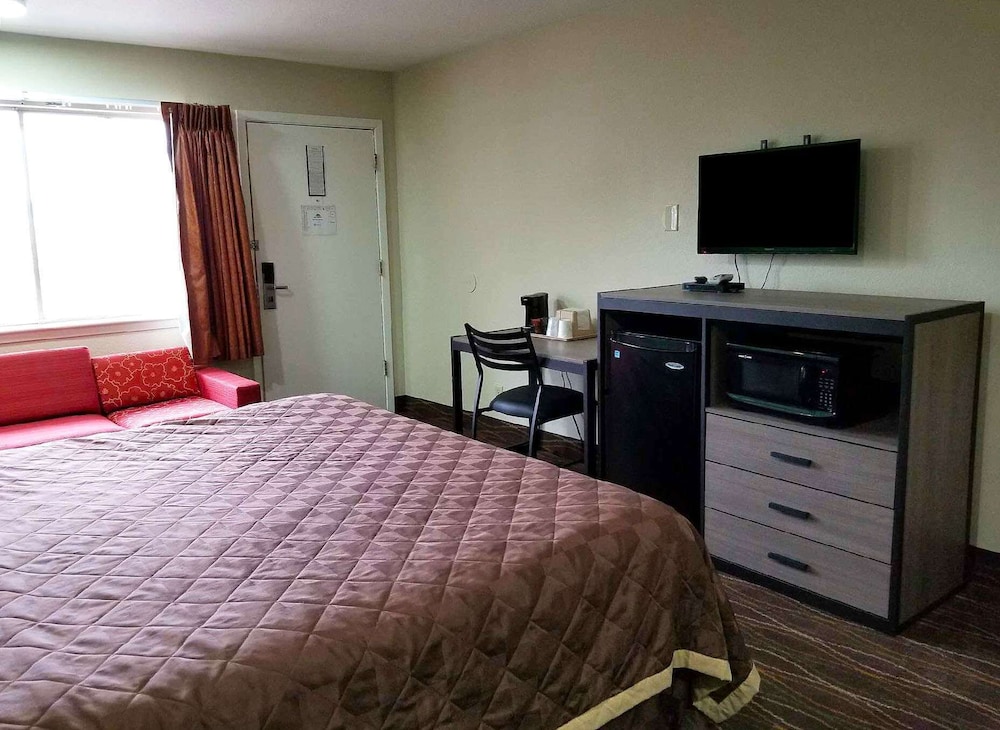 Americas Best Value Inn Alexandria - photo 10