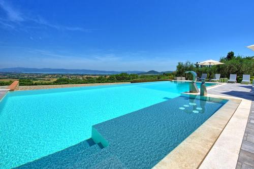 Villa Acquaviva with Panoramic Private Pool and Gym by PosarelliVillas — 4-Star Luxury Hotel in Panicale, Italy
