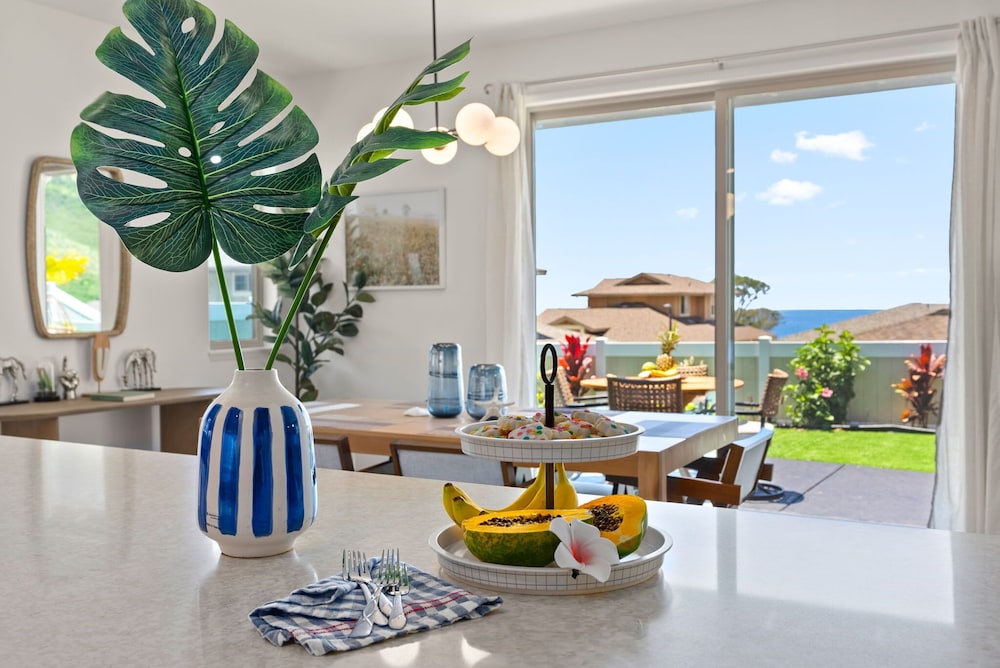 #ML Aloha Hoʻonani 3BR Home MT & Ocean Views — 4-Star Luxury Hotel in Waianae, United States