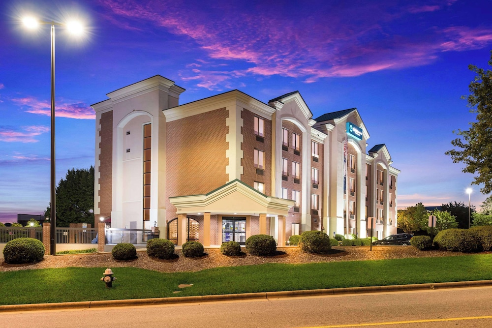 Clarion Pointe Greensboro Airport - photo 39