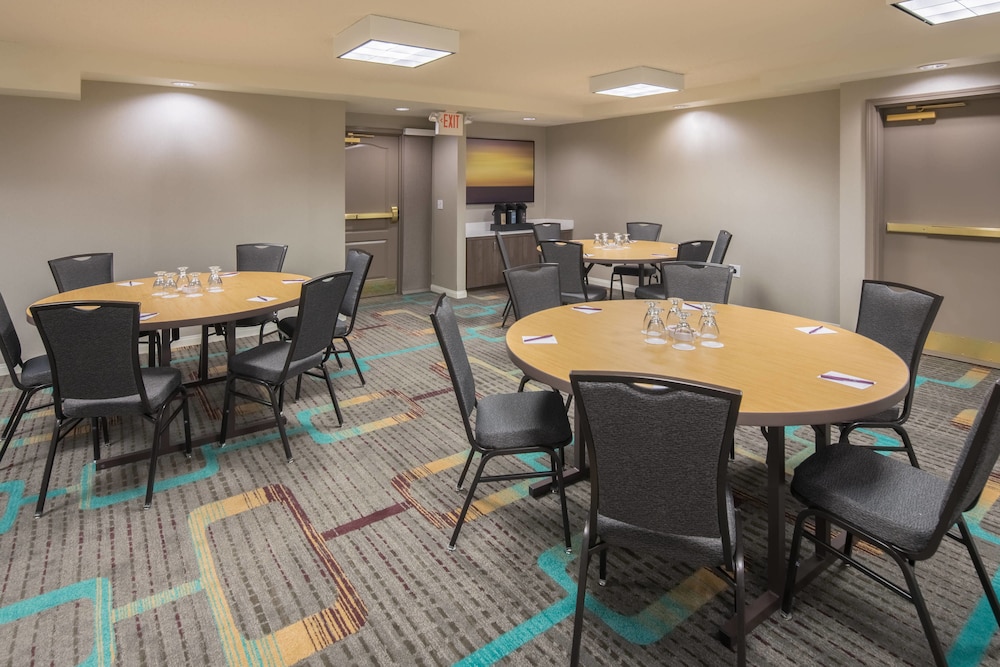 Residence Inn by Marriott Portland North - photo 22