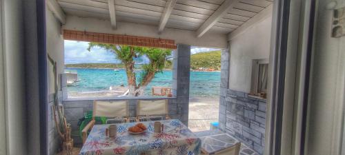 Merabello Beach House — 4-Star Luxury Hotel in Samos, Greece