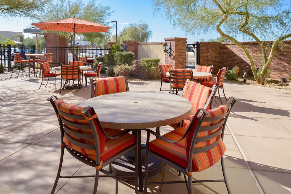 Hilton Garden Inn Yuma Pivot Point - photo 36