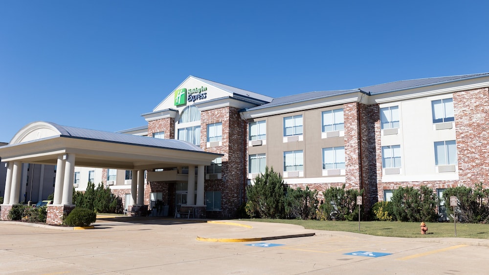 Holiday Inn Express Hotel & Suites Mountain Home by IHG - photo 38
