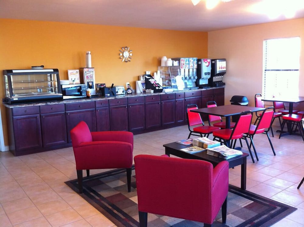 Kenedy Country Inn - photo 5