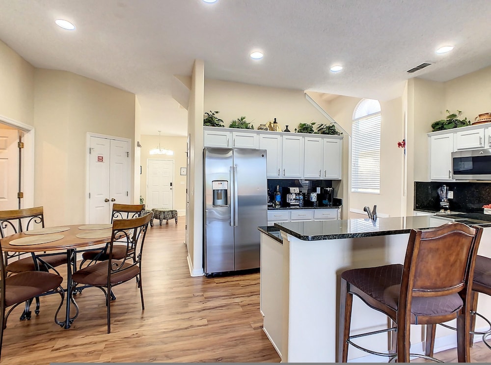 5br Lakeside Retreat W Resort Perks & Pvt Hot Tub - photo 22