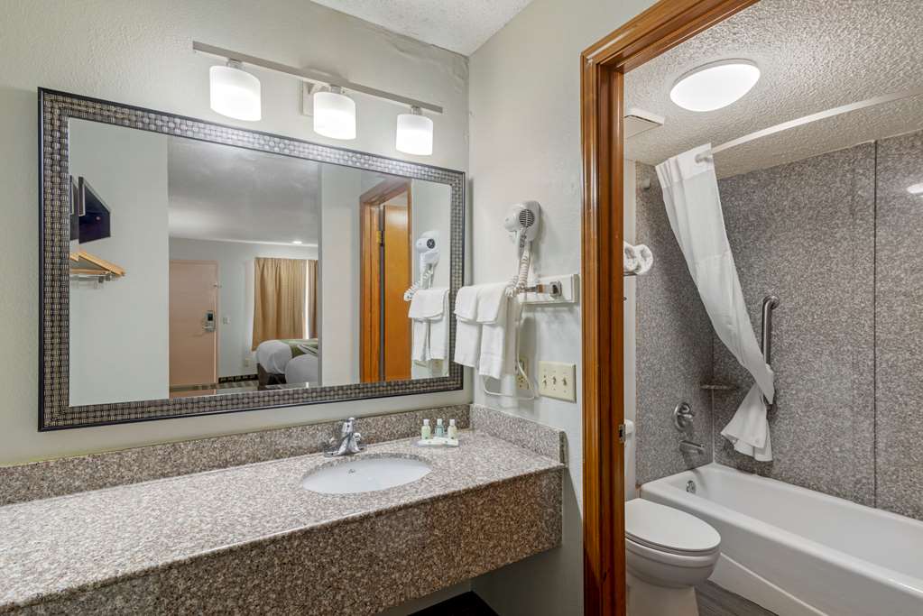 Quality Inn Acworth North - photo 12