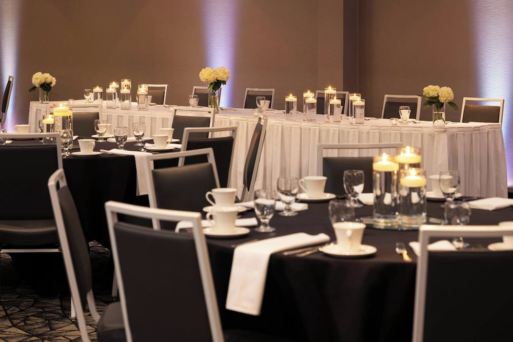 Delta Hotels by Marriott Milwaukee Northwest - photo 25