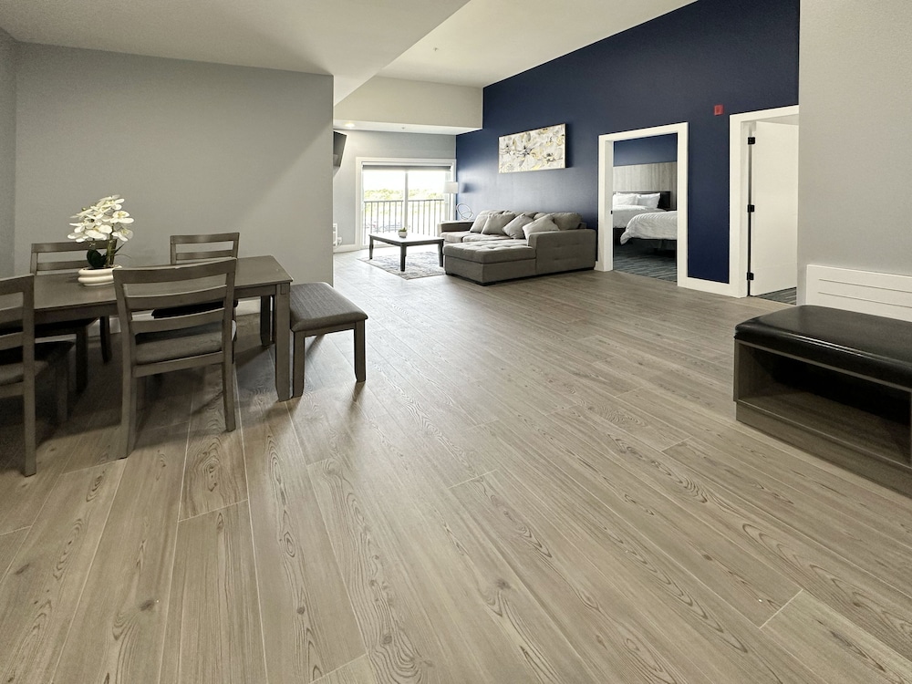 BayVue Hotel Resort and Suites - photo 51