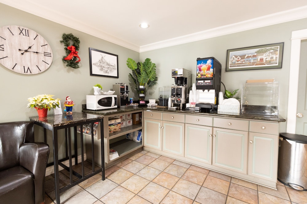 King Frederik Inn - photo 101