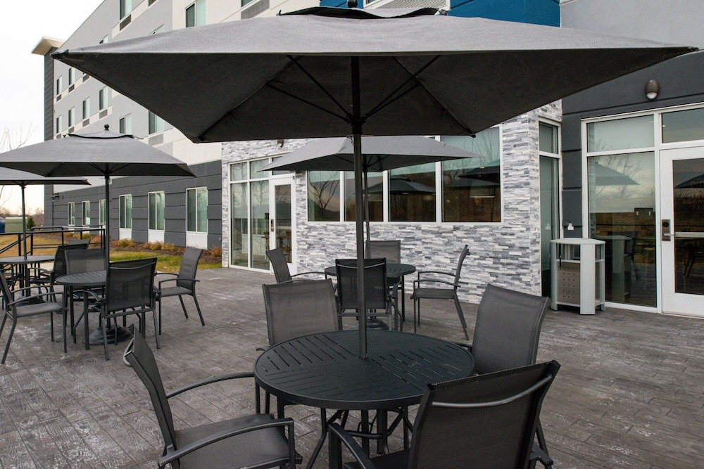 Fairfield Inn & Suites by Marriott Charlotte University Research Park - photo 28