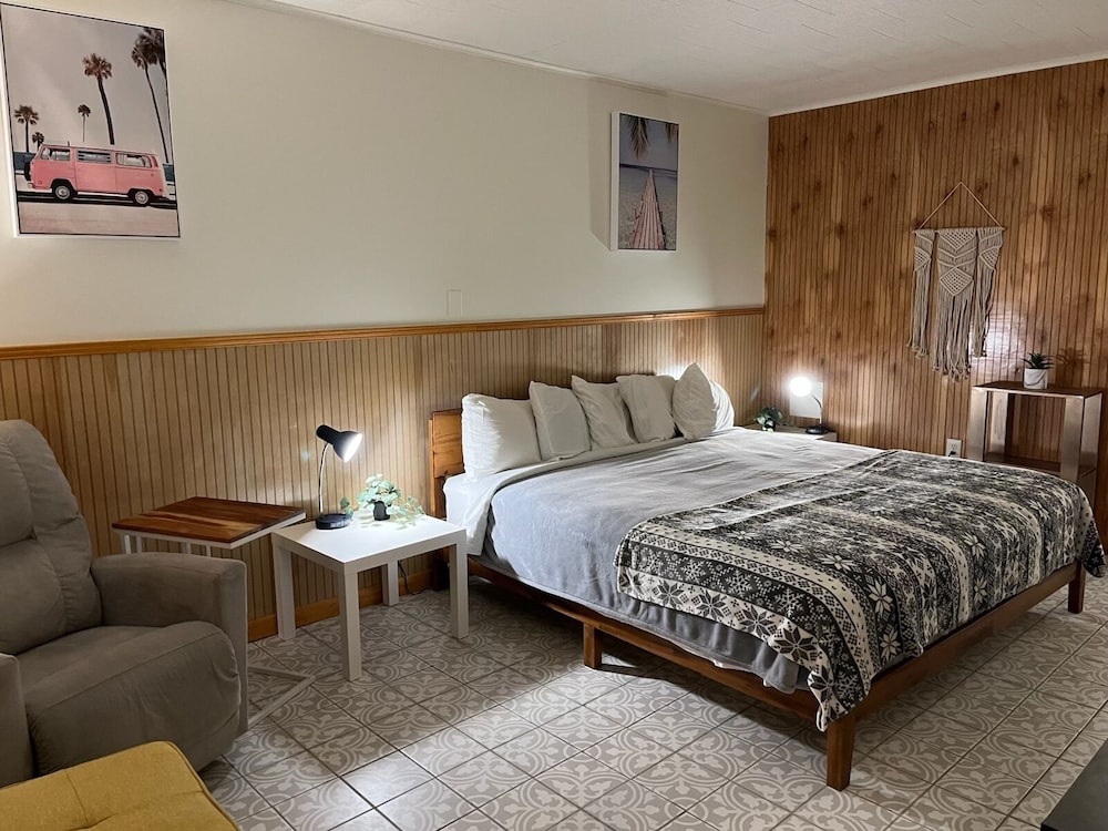 High Point Country Inn — hotel in Sussex